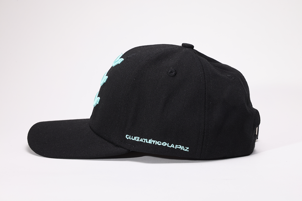 GORRA NEGRA OLAS